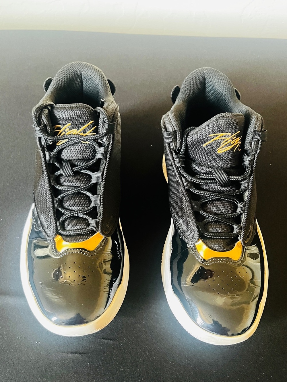 Jordan Max Aura 4 Black Metallic Gold